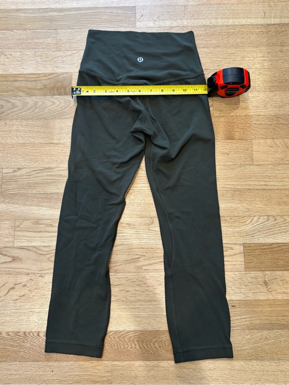 Lululemon Forest Green Cropped Leggings